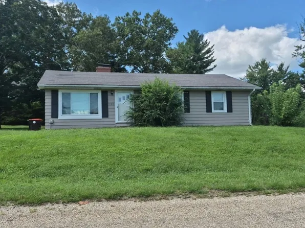 15231 N Von Achen Dr, Chillicothe, IL 61523