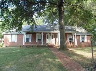 200 Indian Trl, Searcy, AR 72143