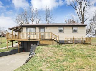 206 Summit Rd, Thornville, OH 43076