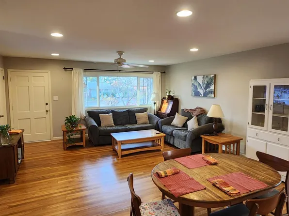 11 Jett Ct, Asheville, NC 28806