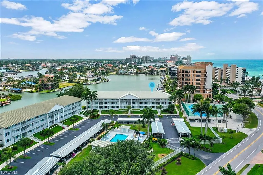 2 bed, 2.0 bath, 1248 sqft, $11,000 — Photo 3