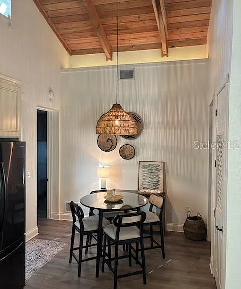 525 Lexington St — Photo 10