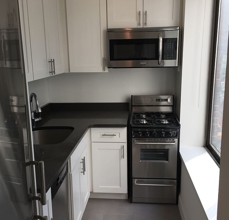 1st image of 114 E 40th St APT 3A