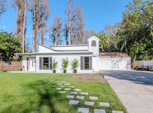 17009 Paula Ln, Lutz, FL 33558