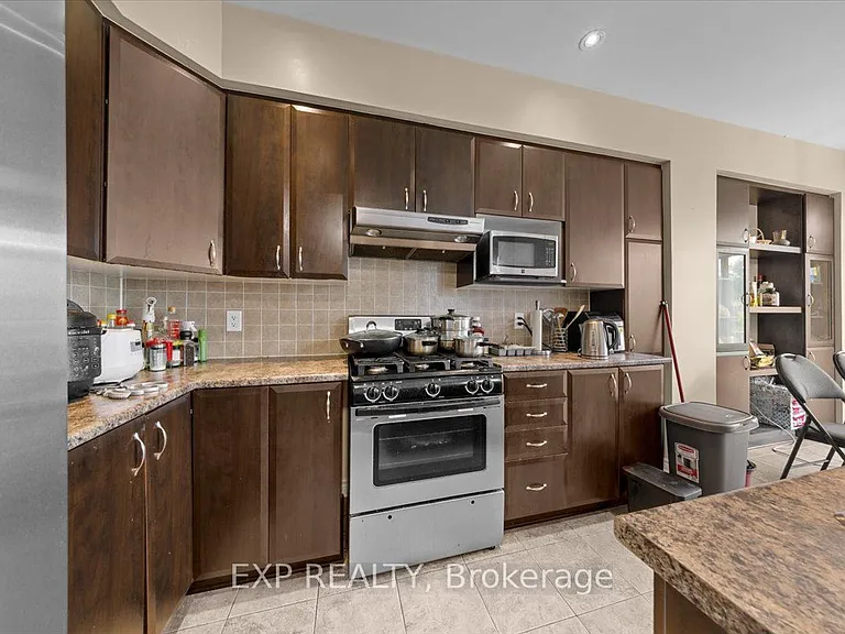 222 Badgeley Ave — Photo 10