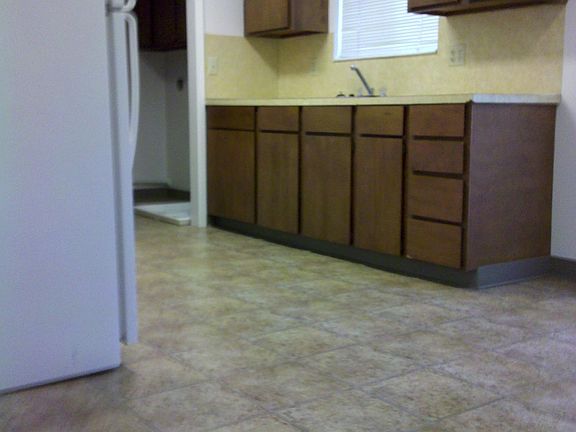 KITCHEN - HURRY FAST TO RESERVE THIS BEAUTIFUL APARTMENT... CALL CHAD @ 435-760-3674