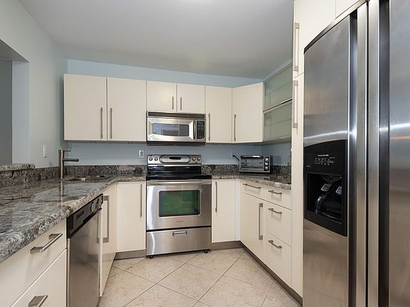 2nd image of 619 Orton Ave APT 203