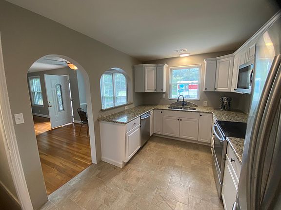 Open easy access kitchen