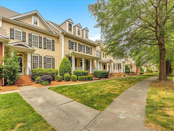 2nd image of 1222 Colonial Club Rd