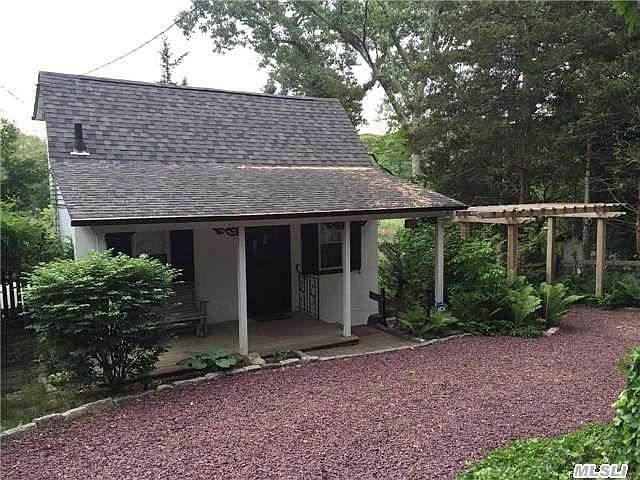 1st image of 15 Lakeside Dr