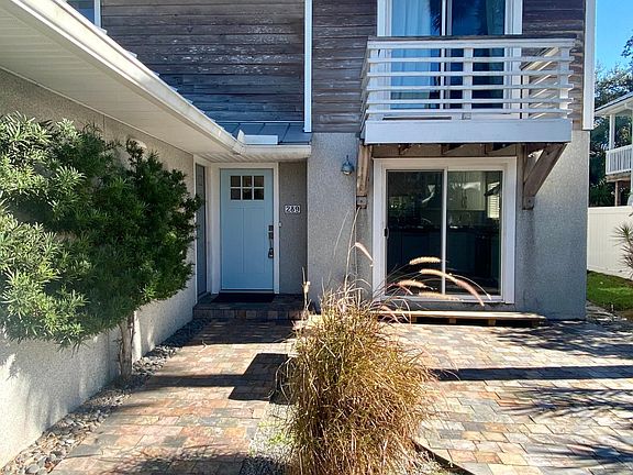 2nd image of 289 Pine St