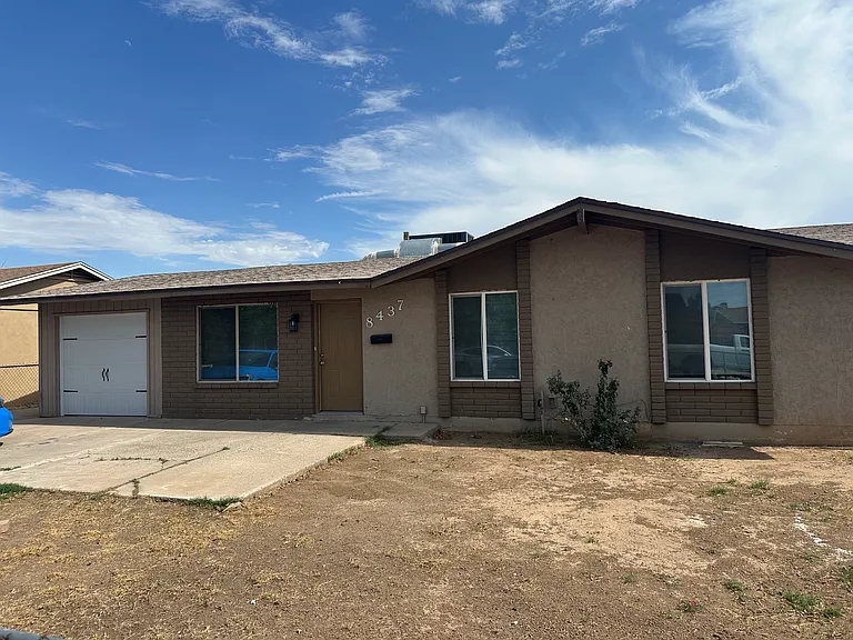 8437 W Roma Ave — Photo 15