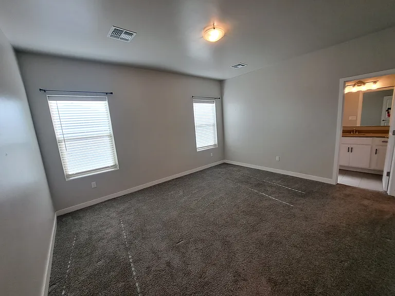 2625 Goldfinch Pl — Photo 4