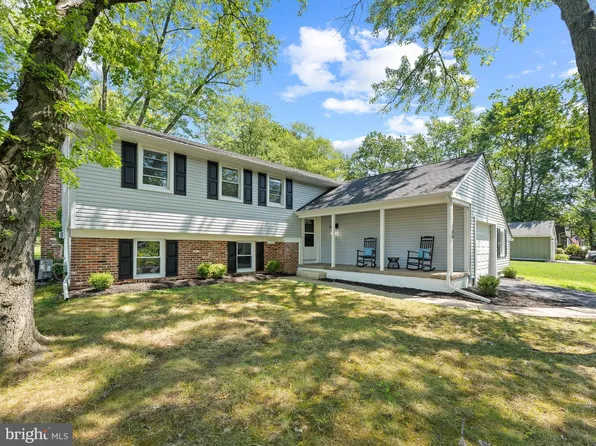 166 Pearl Croft Rd, Cherry Hill, NJ 08034
