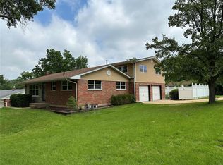 2338 Ritter Dr, Saint Louis, MO 63114