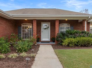 104 Meadowglade Ln, Madison, AL 35758