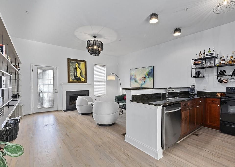 1st image of 1955 Sterling Oaks Cir NE