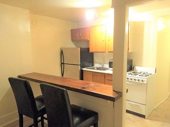 3rd image of 288 Washington Avenue Ext