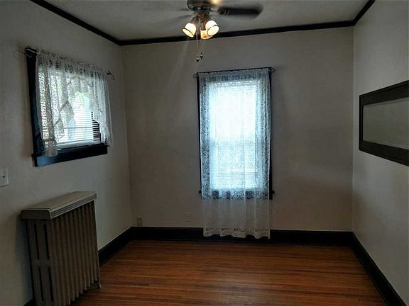 3rd image of 1845 Hutchins Ave