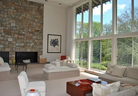 3rd image of 2 Clarks Cove Dr