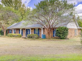 6004 Castle Rd, Vicksburg, MS 39180