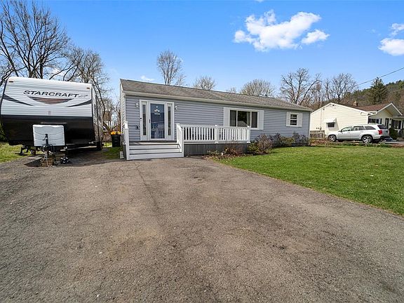 2nd image of 15 Sandy Ln