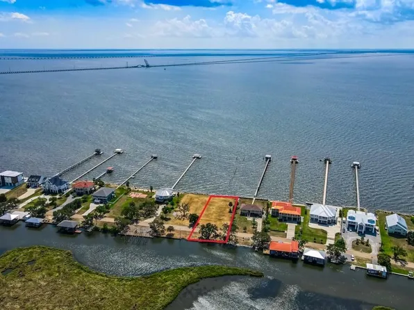 327 Carr Dr, Slidell, LA 70458