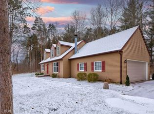 119 Wire Line Rd, Caro, MI 48723