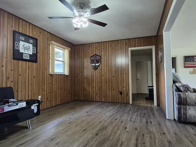 396 Andrew Dr — Photo 17