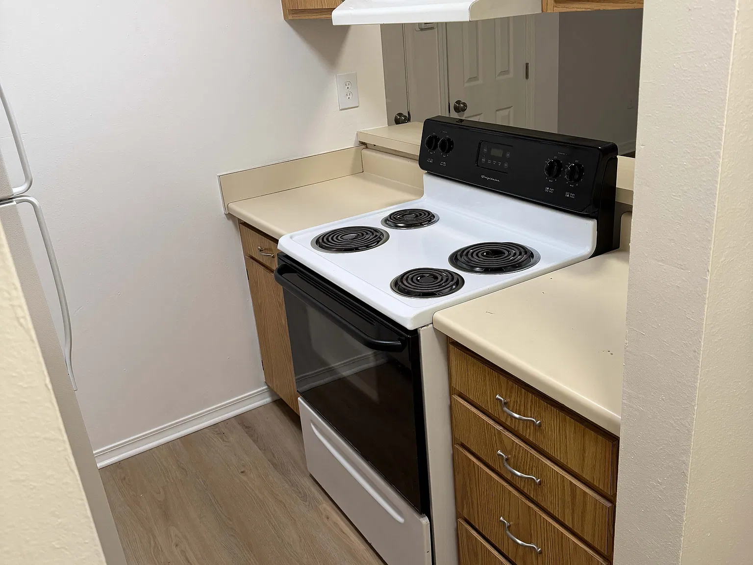 1 bed, 650 sqft, $850 — Photo 4