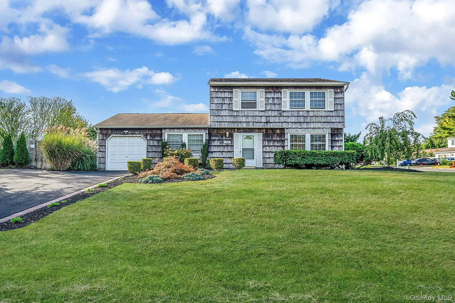 360 Woodside Avenue photo 1