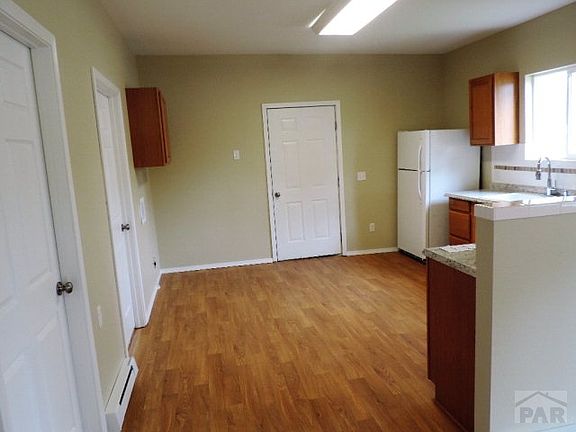 4th image of 601 Acero Ave