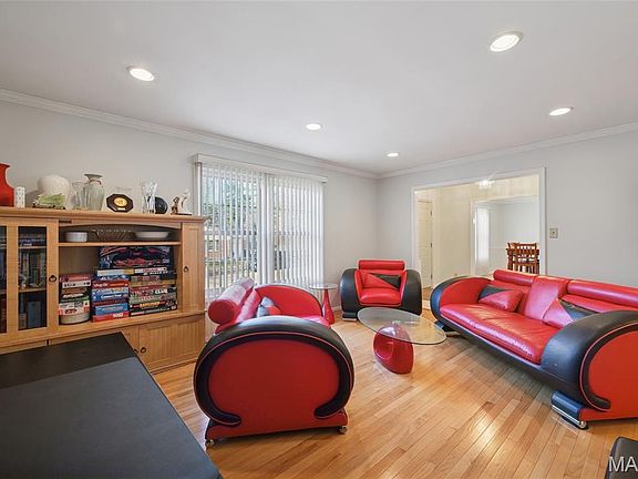 4th image of 394 Branchport Dr