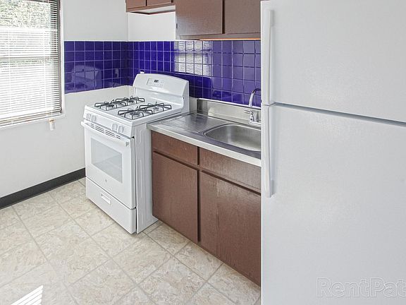 3rd image of 4 Centennial Dr APT C2