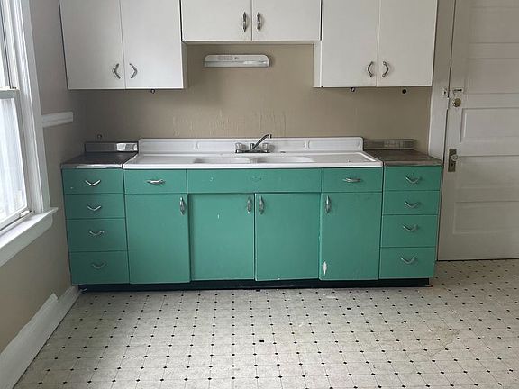 2nd image of 10324 Somerset Ave #2