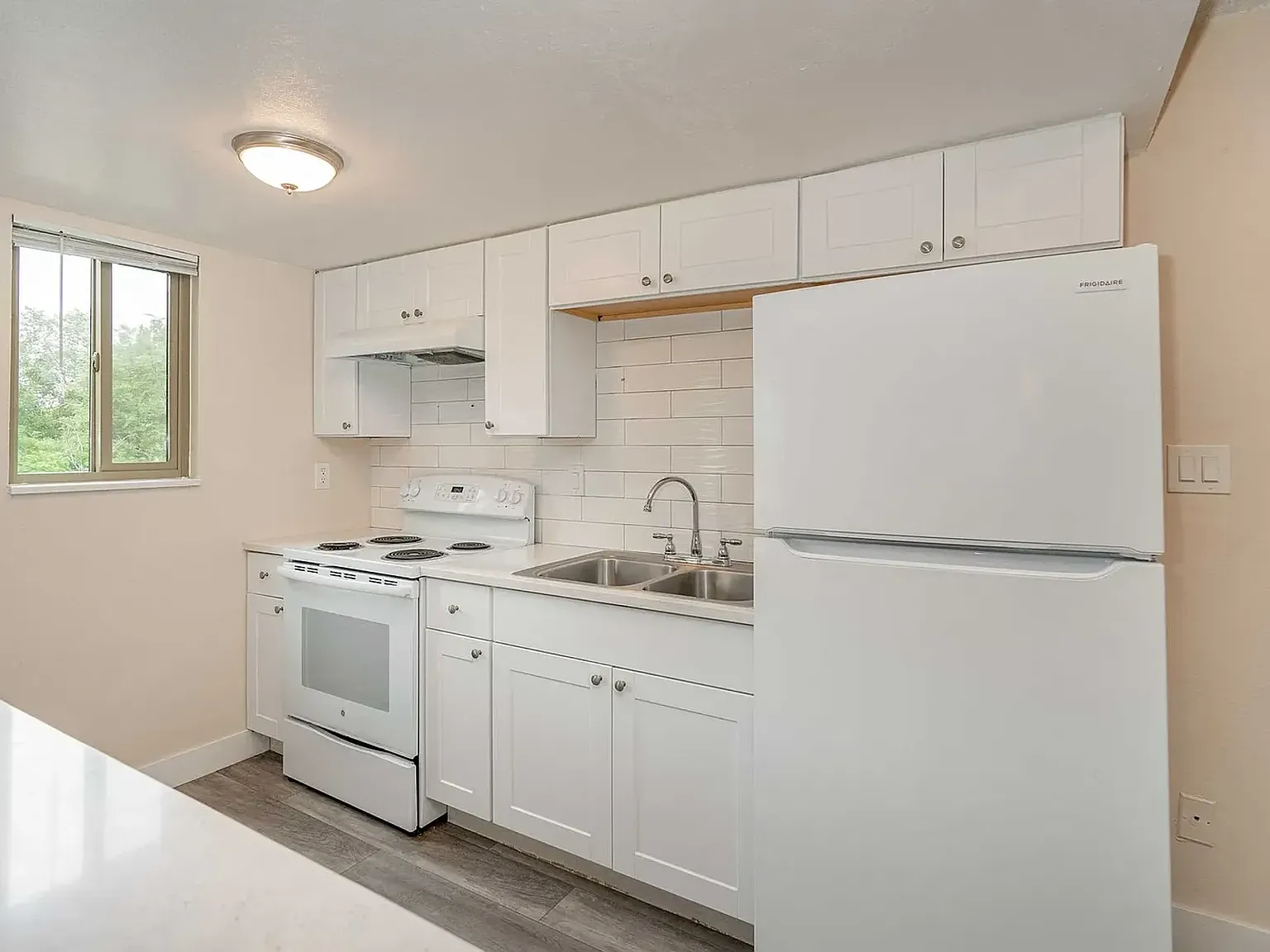1330 Riverpoint — Photo 4