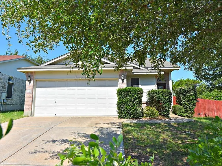 2813 Greenlee Dr — Photo 1