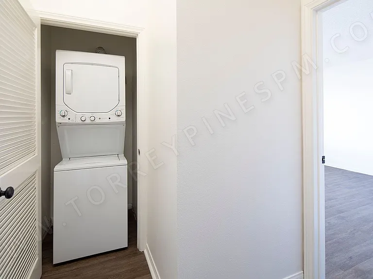 1420 Hornblend St — Photo 15