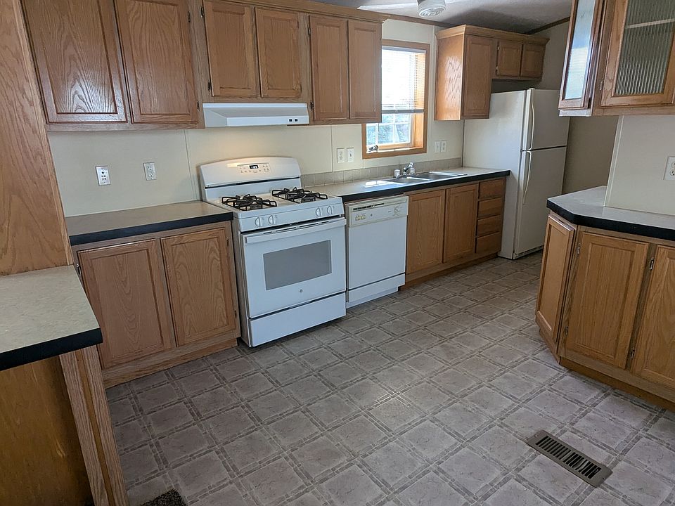 1st image of 117 Paul Revere Ln