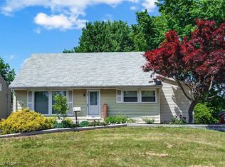 1523 Beechwood Cir, Cuyahoga Falls, OH 44221