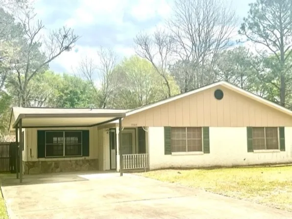 1305 Mason Ridge Dr, Demopolis, AL 36732
