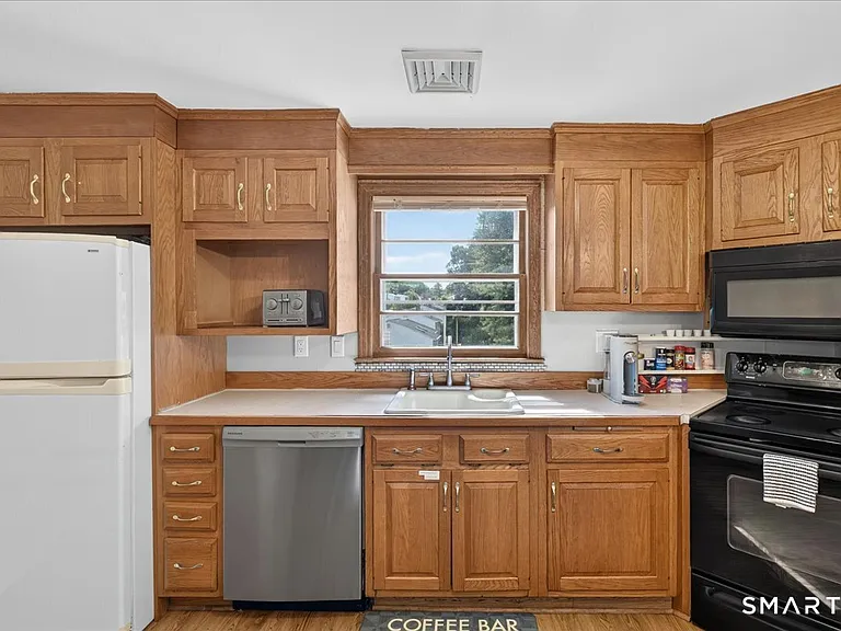 440 Evergreen Ave — Photo 5
