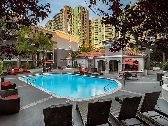 2nd image of 13701 Marina Pointe Dr #303