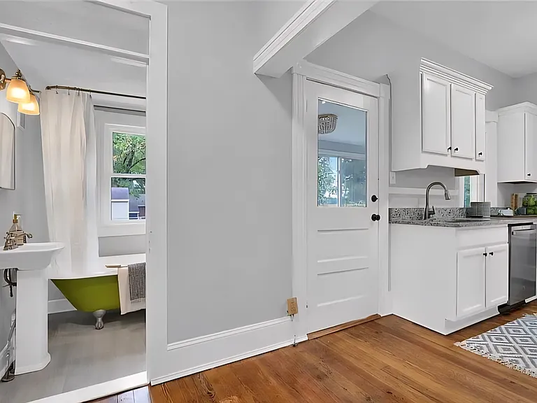 510 Highland Ave — Photo 22
