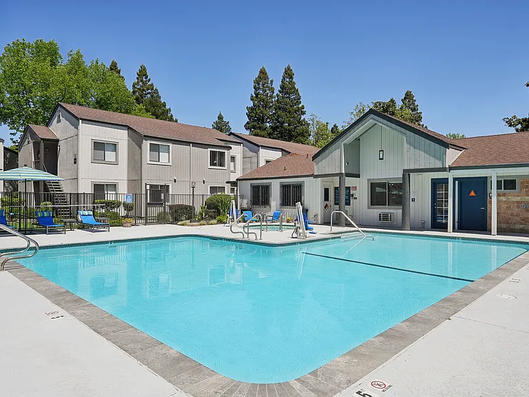 Kentwood Apartments — Photo 52