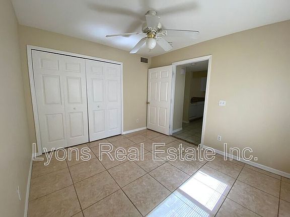 5th image of 3806 SW 7th Pl APT 102