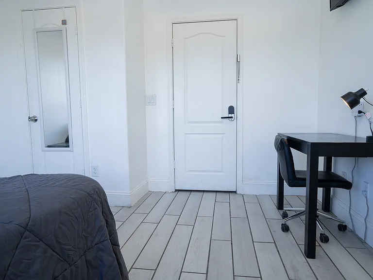 5102 W Osborn Rd — Photo 10