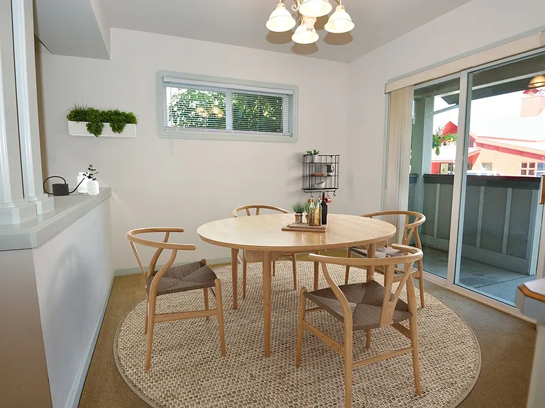 1801 W Olive St — Photo 5