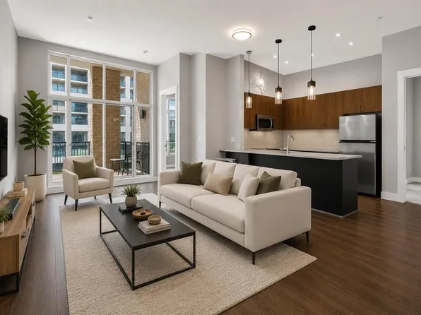 788 S 12th Ave SW #303, Calgary, AB T2R 0H1