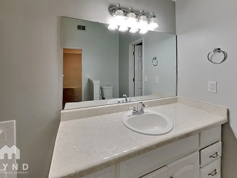 10851 Southshore Ct — Photo 14